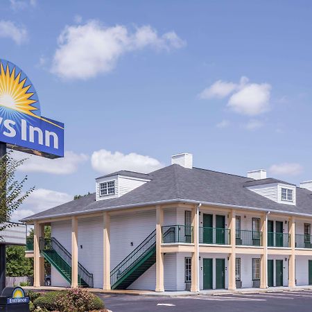 Days Inn By Wyndham Simpsonville Exterior foto